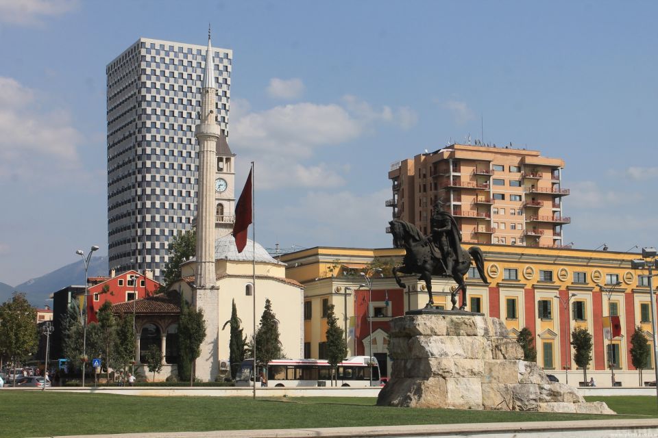 Тирана. Албания Тирана. Албания